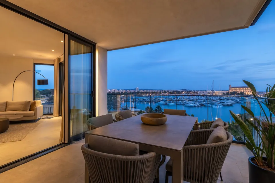 Dúplex junto a la playa con vistas al mar en Palma de Mallorca